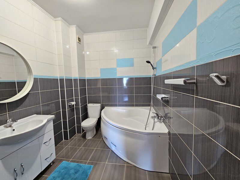 Pod Grant, direct proprietar, spatios (82 mp), complet mobilat si utilat