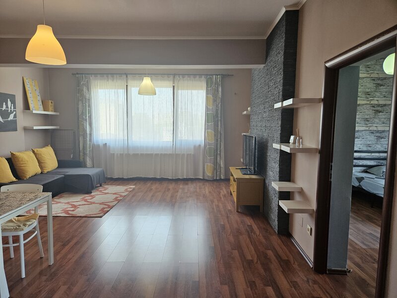 Pod Grant, direct proprietar, spatios (82 mp), complet mobilat si utilat