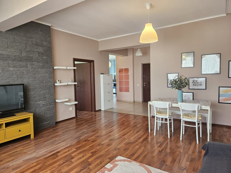 Pod Grant, direct proprietar, spatios (82 mp), complet mobilat si utilat